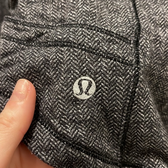 Lululemon 1/2 Zip - Picture 6 of 16